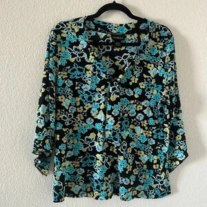LANE BRYANT WOMEN TOP Size 14/16